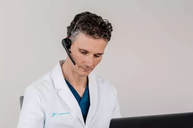 Dr. Pazona